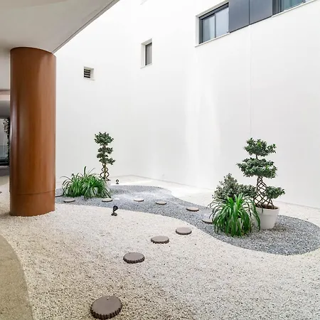 Inf42p - Modern Near The *