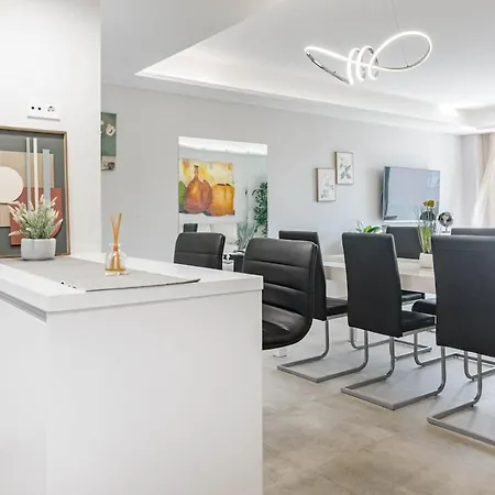 Infinity 3br & Parking 2p *