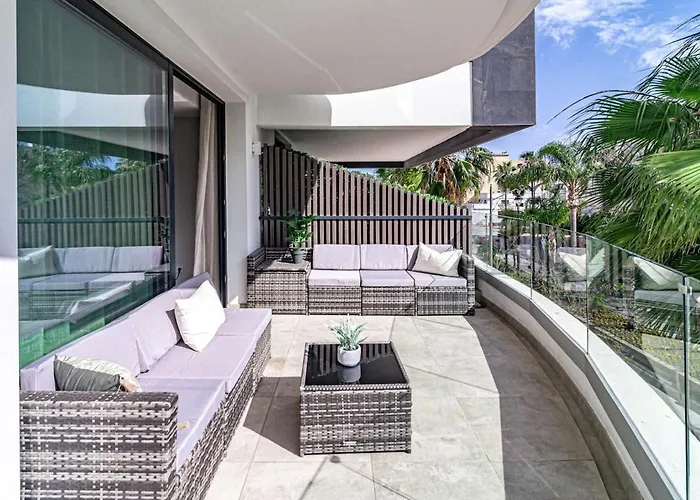 Infinity 3br & Parking 2p דירה