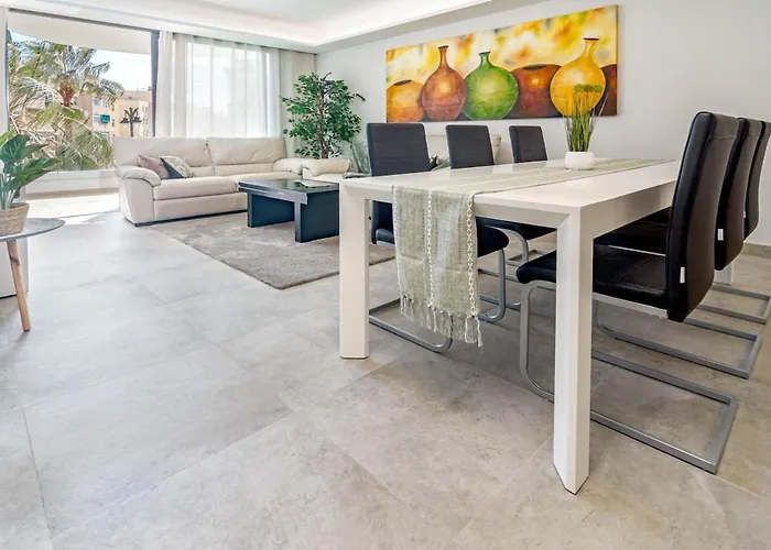 Apartman Infinity 3br & Parking 2p Estepona