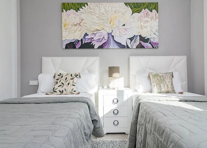 Infinity 3br & Parking 2p * Estepona