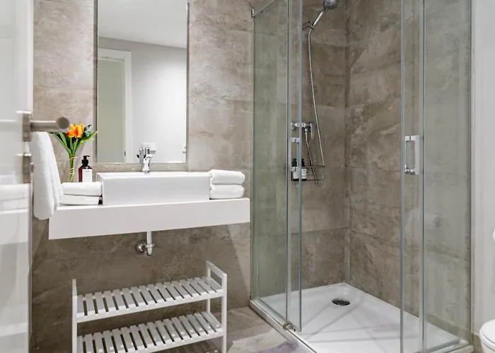 Infinity 3br & Parking 2p